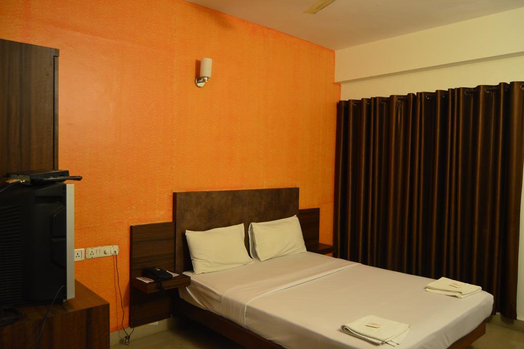 Qik Stay @ S.K. Continental Mysore Ngoại thất bức ảnh