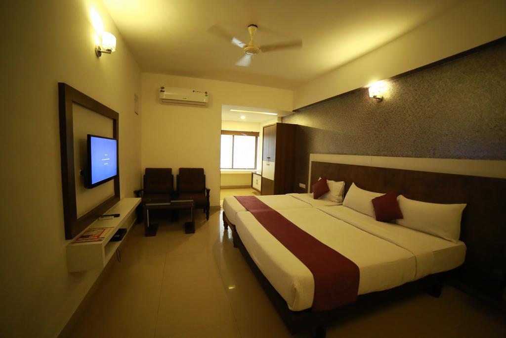 Qik Stay @ S.K. Continental Mysore Ngoại thất bức ảnh