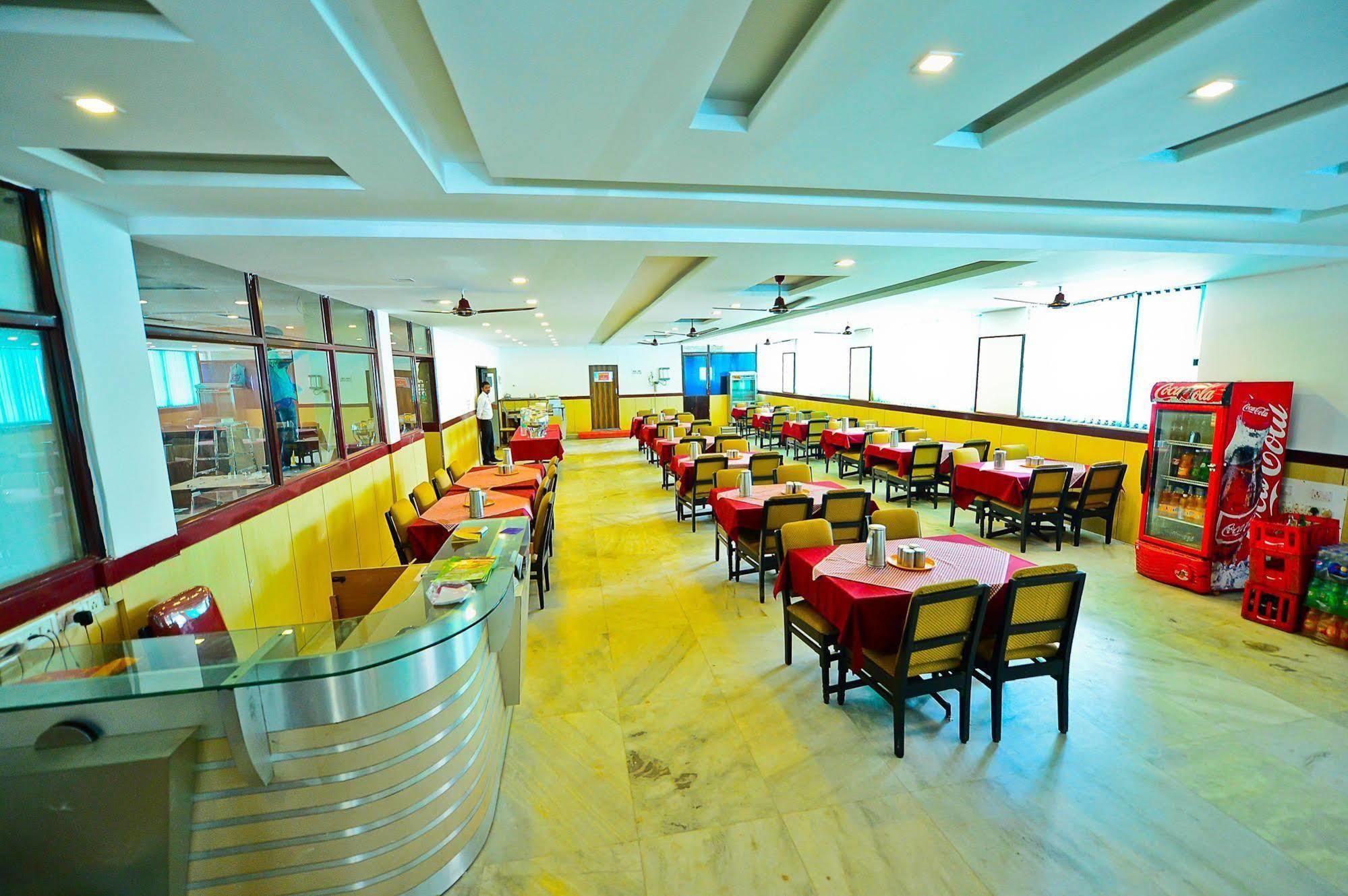 Qik Stay @ S.K. Continental Mysore Ngoại thất bức ảnh